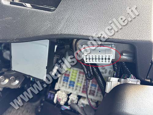 Honda shuttle 2 rhd - OBD socket