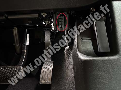 Polestar 2 RHD - OBD port