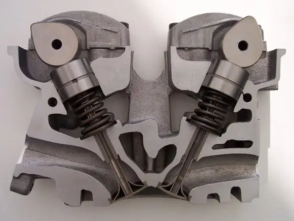 Doppelte obenliegende Nockenwelle