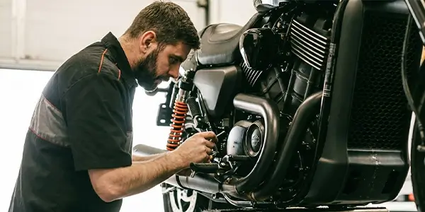 Wartung eines Motorrads